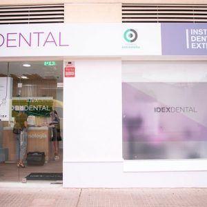 Fachada de la clínica dental Idexdental en Montijo, Badajoz